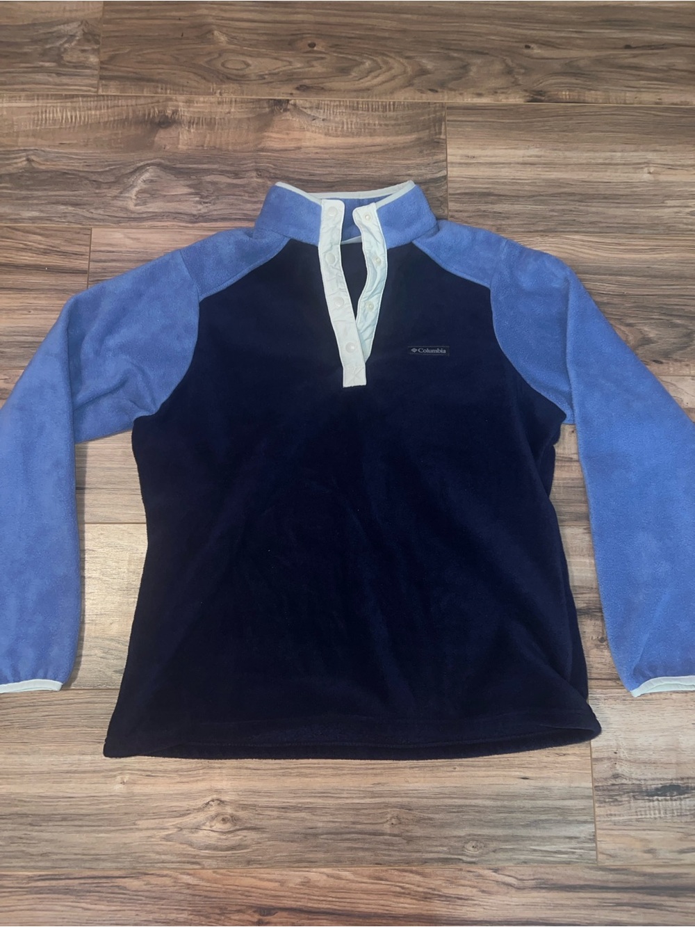 Columbia Women’s Navy and Periwinkle Fleece Pullover